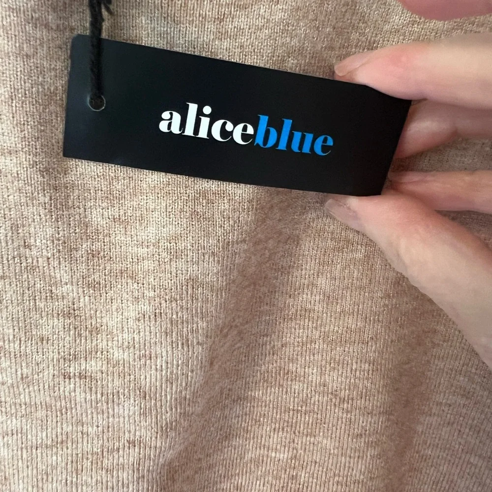 Alice Blue Tan Sweater with Lace Appliqué - Picture 5 of 8